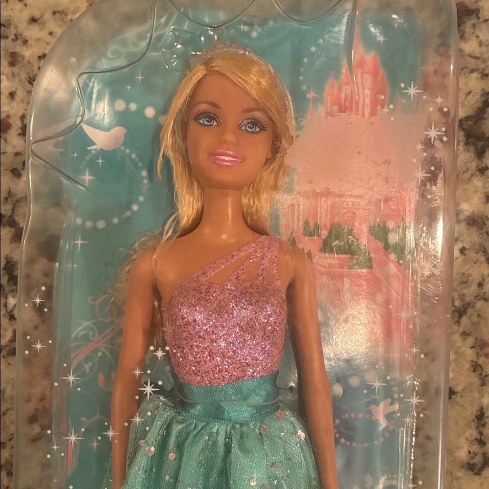 03:12   2009 Glitter Magic Blingdom Barbie